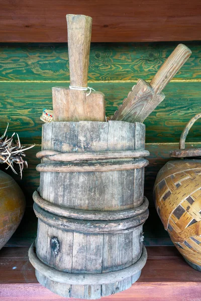 Cubo Vintage Madera Antigua Una Pieza Museo Antigüedad — Foto de Stock