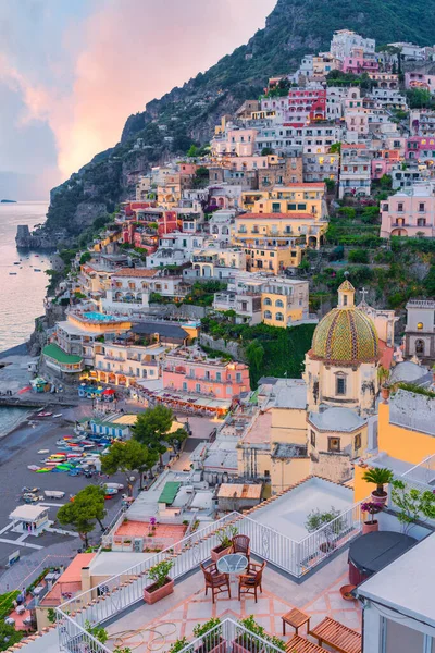 Positano 'da gün batımı, Amalfi Sahili, Salerno, Campania, İtalya