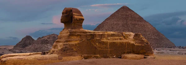 Sphinx Dans Contexte Des Grandes Pyramides Égyptiennes Afrique Plateau Gizeh — Photo