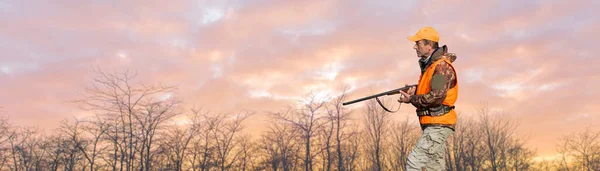 Silhouette Hunter Gun Sun Ambush Ducks — Stock Photo, Image