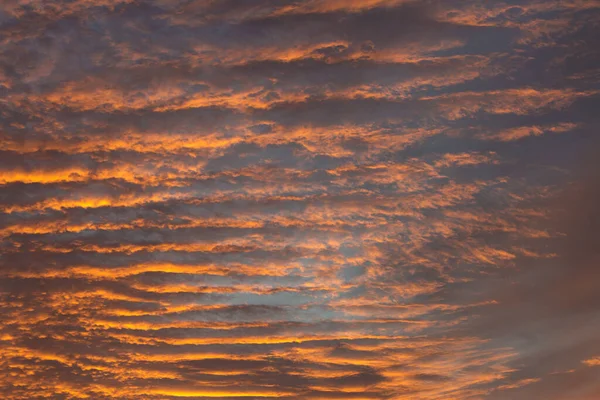 Ciel Enflammé Dramatique Coucher Soleil Doré Fantastique — Photo