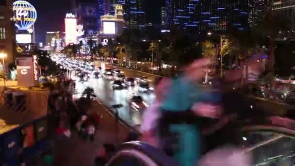 Zoom tráfico peatonal de Las Vegas — Vídeos de Stock