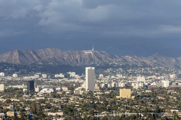 Bouřková mračna nad Hollywoodem — Stock fotografie