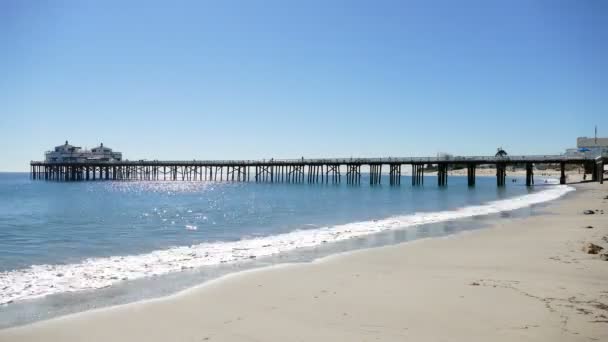 Malibu Pier idő telik el — Stock videók