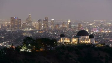 Griffith Parkı Gözlemevi Dusk gece için