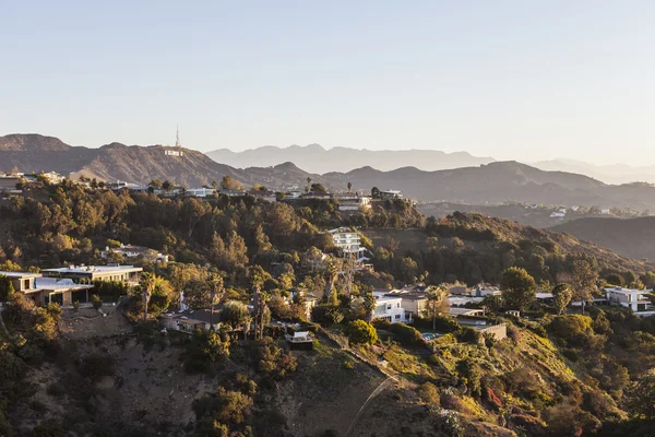 Hollywood Hills, domy a znamení — Stock fotografie