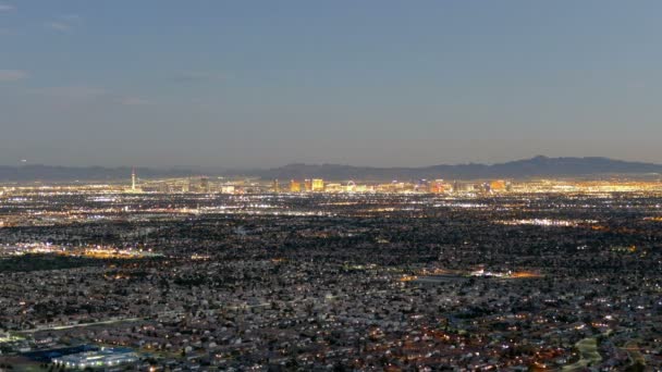 Las Vegas Dusk to Night Mountaintop Time Lapse — Stock Video