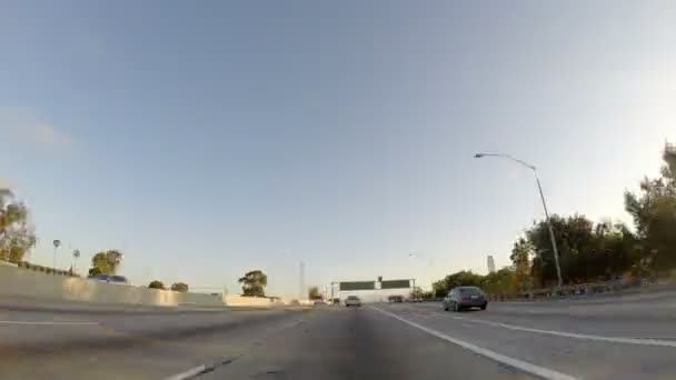 Los Angeles Freeways centro da condução — Vídeo de Stock