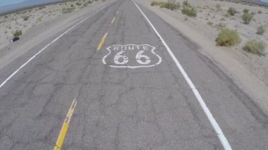 Rota 66 işareti California