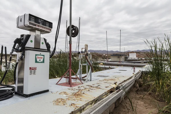 Lake Mead yankı Bay Marina'da kuraklık hasar — Stok fotoğraf