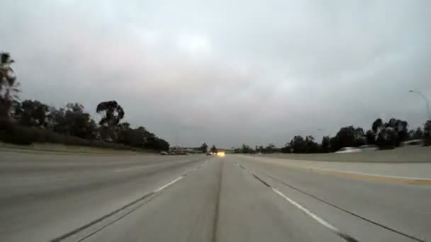 Λος Άντζελες 118 αυτοκινητόδρομο πίσω θέα το πρωί ώρα λήξη — Αρχείο Βίντεο