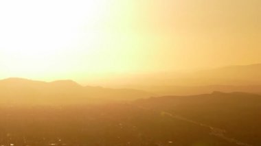 Günbatımı zaman atlamalı Ventura County California Zoom ile.