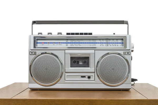 Vintage Boombox op tafel geïsoleerd op wit — Stockfoto