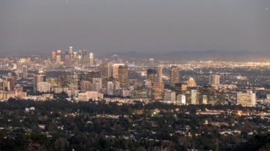 Century City ve Downtown Los Angeles gün gece zaman atlamalı için