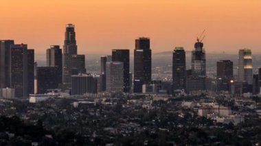 Downtown Los Angeles şafak zaman atlamalı Zoom kuleleri
