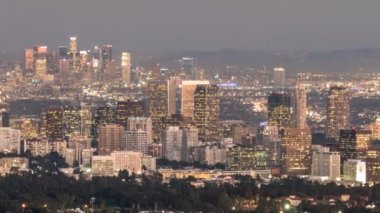 Century City ve Downtown Los Angeles gün gece yakınlaştırma zaman atlamalı için