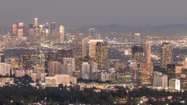 Century City y el centro de Los Ángeles día a noche con zoom time lapse — Vídeos de Stock