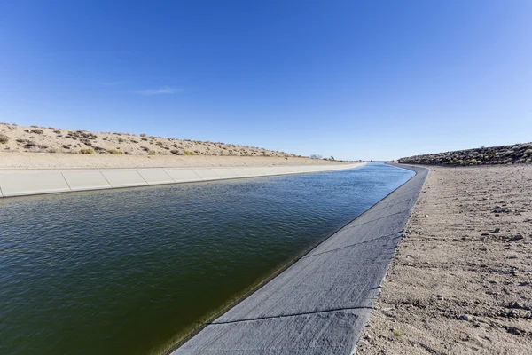 Aqueduct in Los Angeles County California — Stock Photo, Image