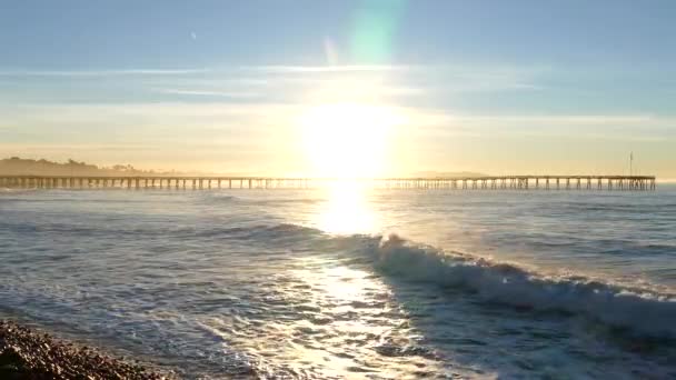 Ventura molo Sunrise w południowej Kalifornii — Wideo stockowe