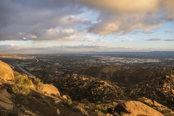 Storm Clouds Rolling in the San Fernanado Valley area of Los Ang — Stock Photo, Image