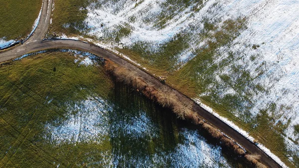 Αεροφωτογραφία Χωματόδρομου Βοσκοτόπι Βοοειδών Στη Βαυαρία Χειμώνα — Φωτογραφία Αρχείου