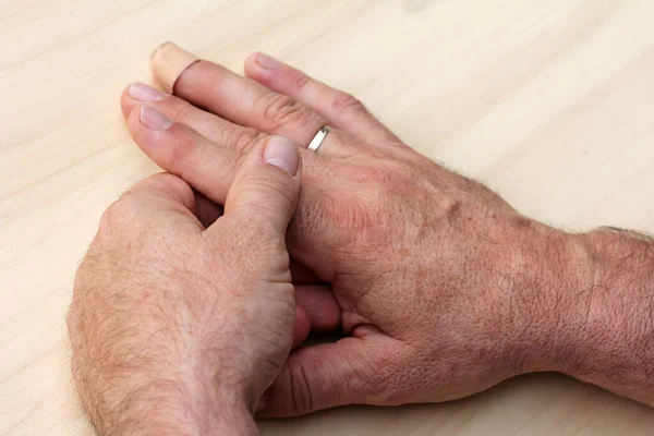 Elderly Man Has Pain Fingers Hands — Stock Photo, Image