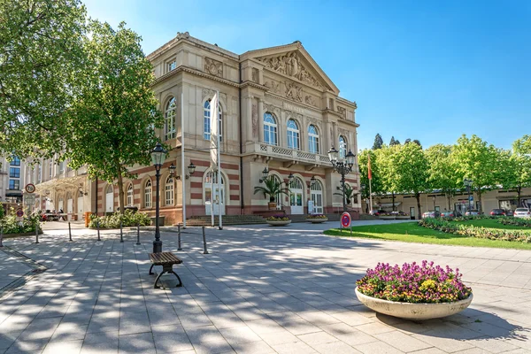 Здание театра. Баден-Баден. Германия. Построен в 1860-1862 гг. — стоковое фото