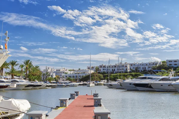 View of the Cala D'Or yacht marina harbor with recreational boat — Stock Photo, Image