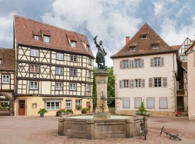 Fountain with a bronze statue of Lazare de Schwendi. Colmar, Fra clipart