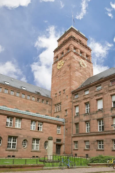 Das gebäude der universität freiburg — Stockfoto