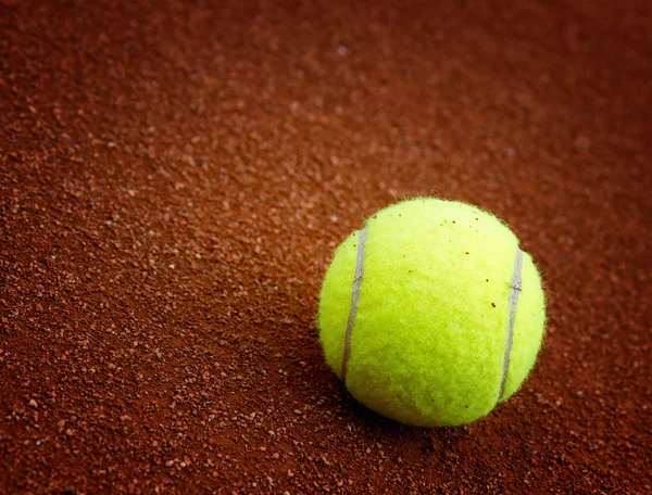 Tennis ball op de Hof-closeup — Stockfoto