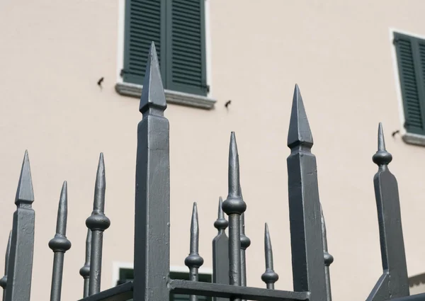 A sperheaded fence — Stock Photo, Image