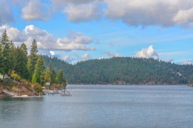 Kuzey Idaho 'daki Coeur d' Alene Gölü 'ne güzel bir kaçış.