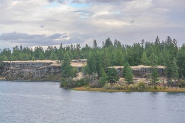 Doğu Washington 'daki Williams Gölü manzarası. Cheney, Spokane County, Washington