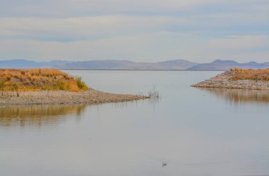 Gökyüzündeki ateş gün batımı. Glendale, Maricopa County, Arizona üzerinde.