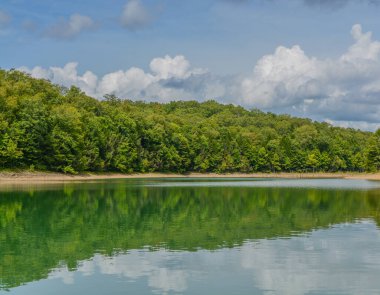El değmemiş bir güzellik, Laurel River Gölü Daniel Boone Ulusal Ormanı 'nda, Corbin, Kentucky