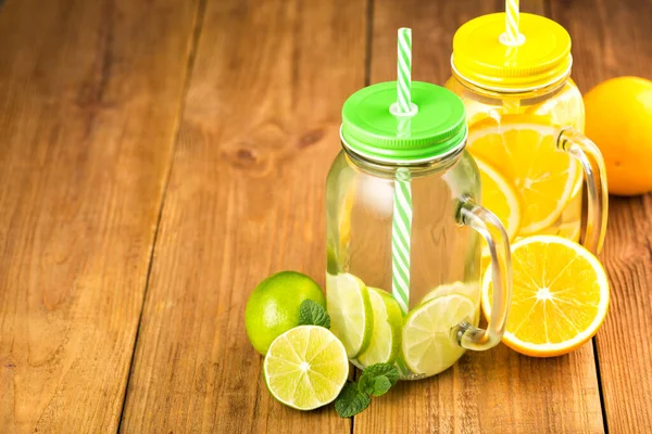 Two Jars Detox Water Slices Orange Lime Glass Jars Handles —  Fotos de Stock