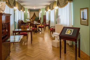 SAINT PETERSBURG, RUSSIA - 5 Eylül 2021: Müze-Lyceum 'daki öğretmen ve resim öğretmeni Chirikov' un dairesi