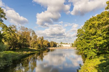 Puşkin 'deki Catherine Sarayı yakınlarındaki Büyük Şelale' nin dördüncü göleti.
