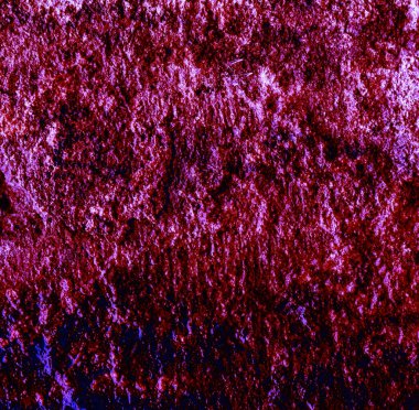 Duvarda çirkin mor bir doku var..