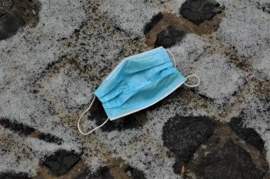 Sahilde koruyucu maske
