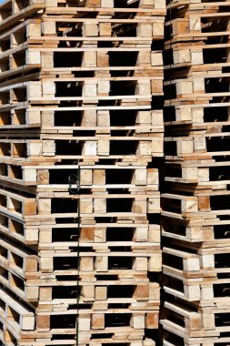 Palet yığınları ahşap