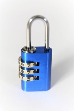 asma kilit ve anahtar kilidi