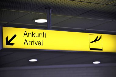 Havaalanı kapısı işareti