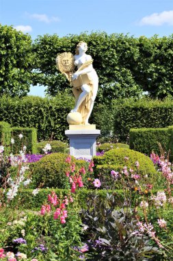 bahar parkındaki bahçe