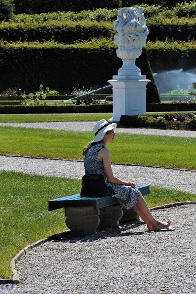 bahar parkındaki bahçe