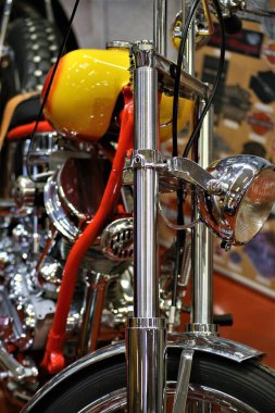 Motosikletin tekerine yakın çekim