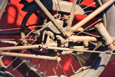 Eski bir motorun ayrıntıları