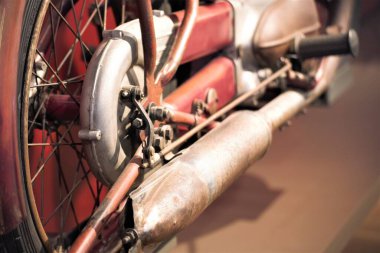 Eski bir motorun ayrıntıları