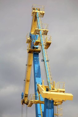 Direkler ve deniz donanımı